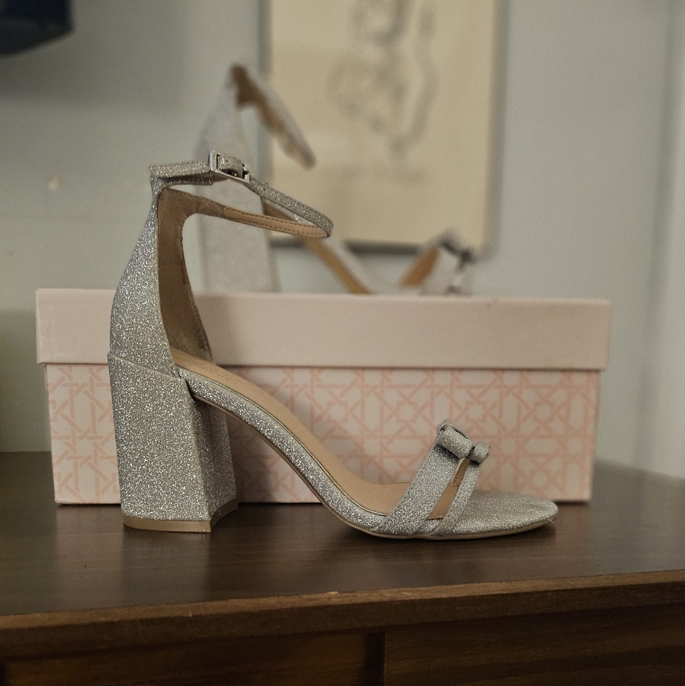Jewel By Badgley Mischka Silver Glitter Block Heels